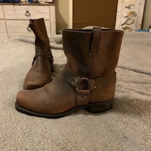 Excellent almost Mint Condition Frye Harness Boots